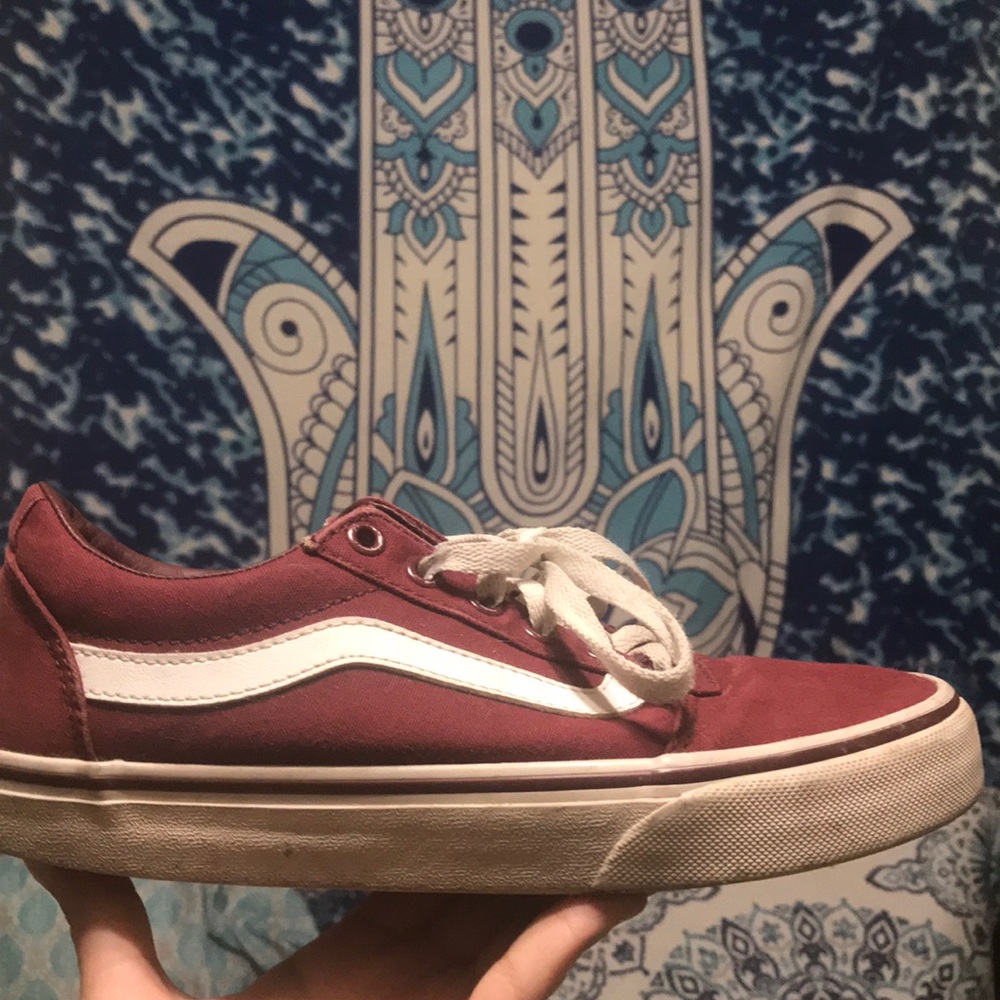 Burgundy Old Skool Vans with matching laces !